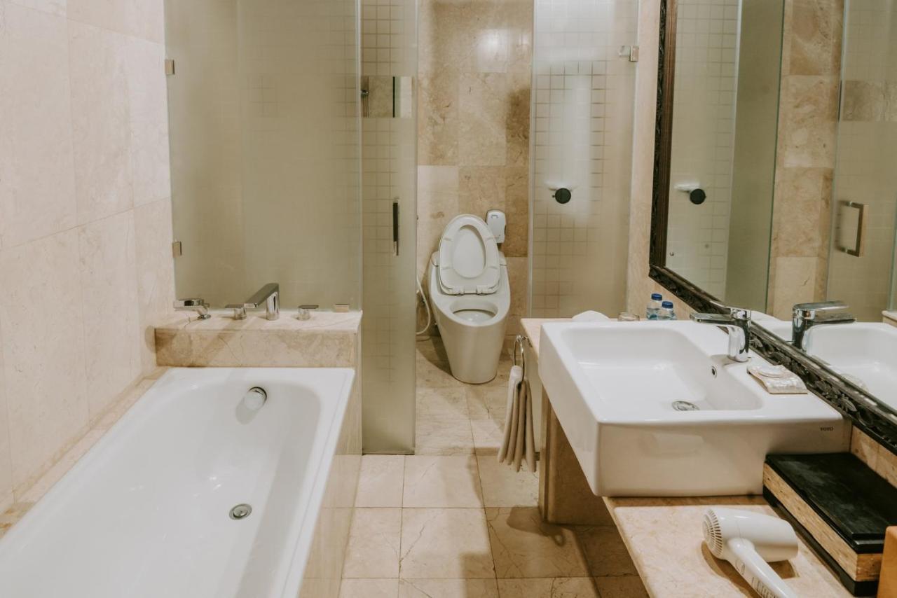 Arthur Suites By Mahavilas Kuta  Exterior photo